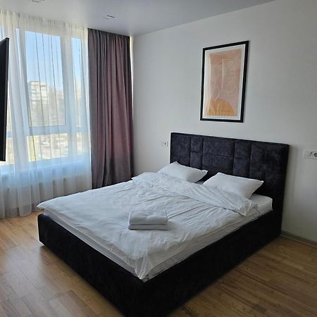 Nyvky Like Home - Studio - Apt 35 Kiev Exteriör bild