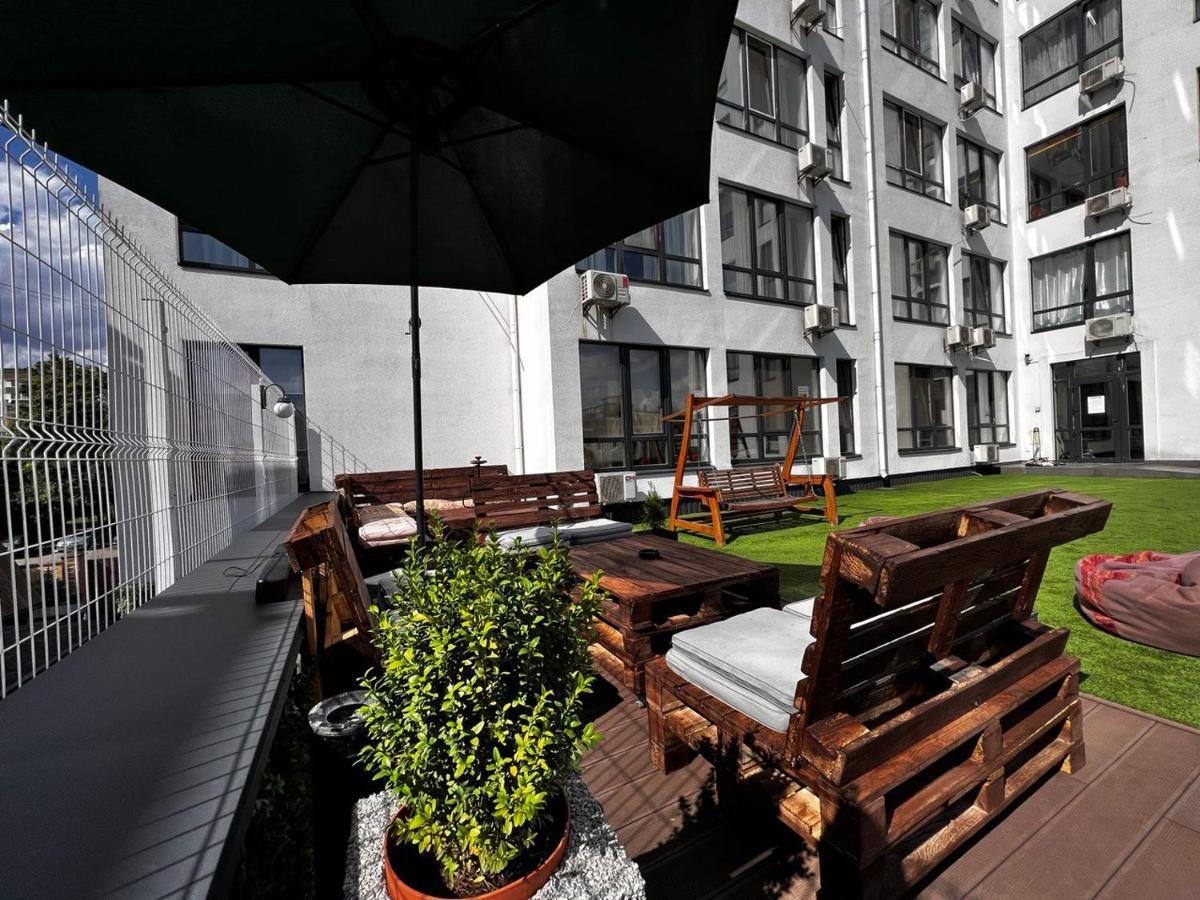 Nyvky Like Home - Studio - Apt 35 Kiev Exteriör bild